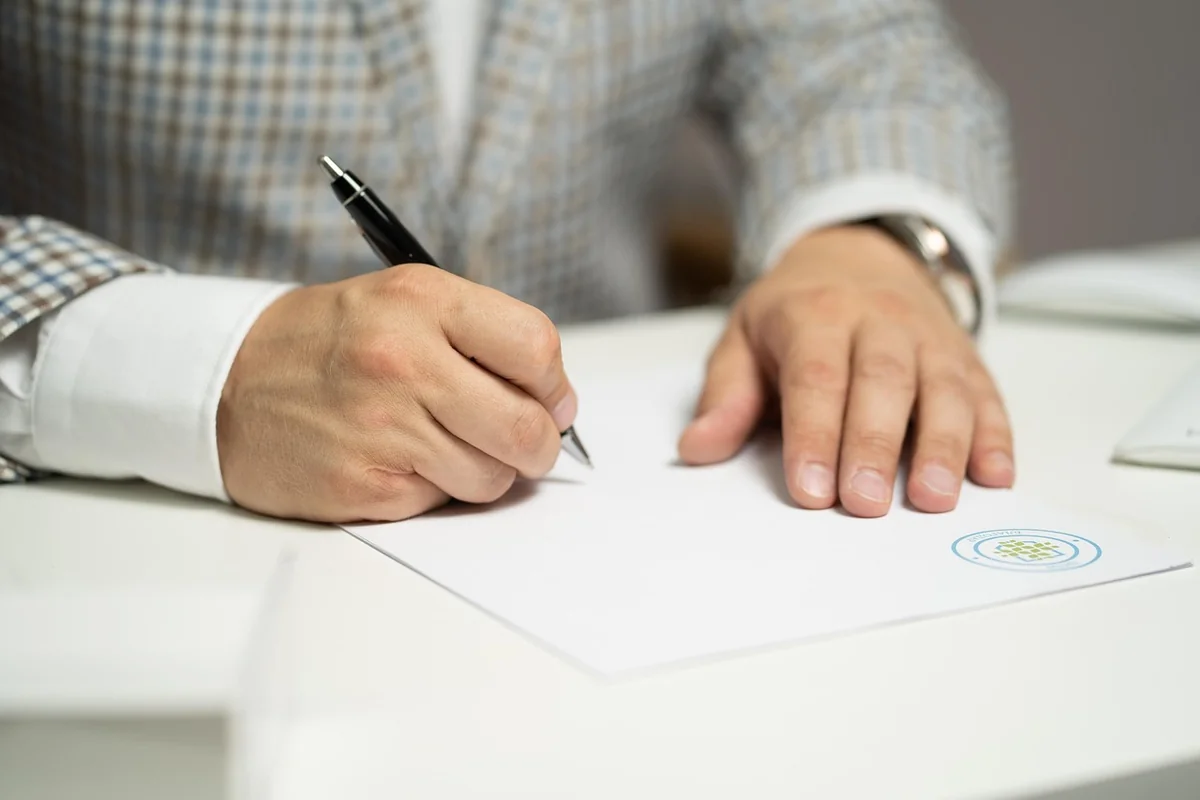 Exemples concrets de signature pour ordre